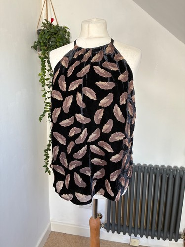 Label lab size black velvet - label,